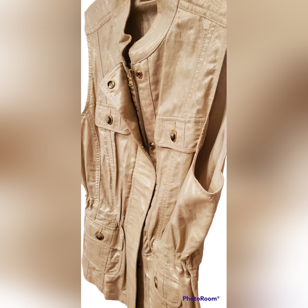 ✨️Chico's Metallic Gold Cteam Lightweight Cargo Utility Vest✨️